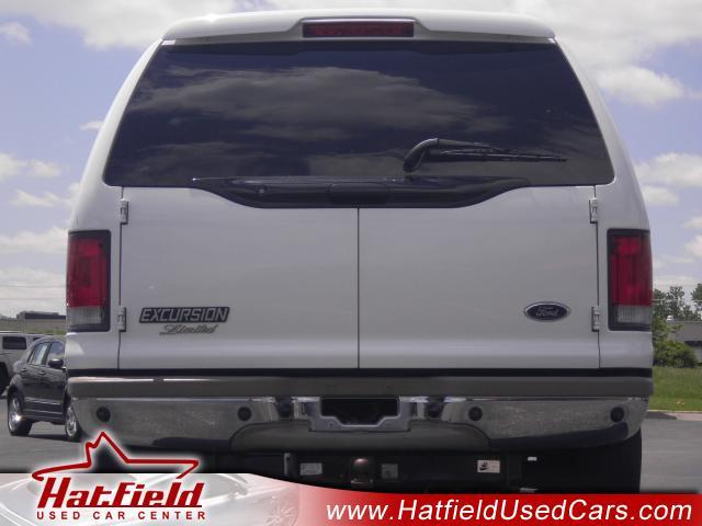 Ford Excursion 2001 photo 17