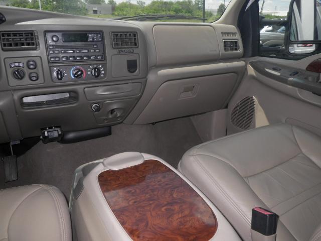 Ford Excursion 2001 photo 3