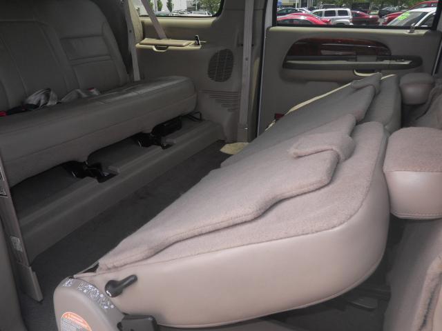 Ford Excursion 2001 photo 5