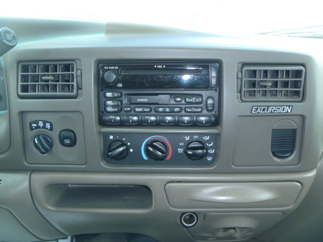 Ford Excursion 2001 photo 11