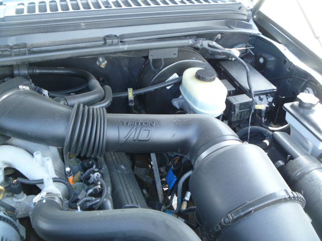 Ford Excursion 2001 photo 2