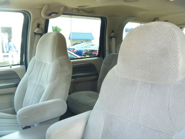 Ford Excursion 2001 photo 3