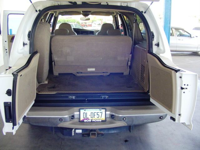 Ford Excursion 2001 photo 10