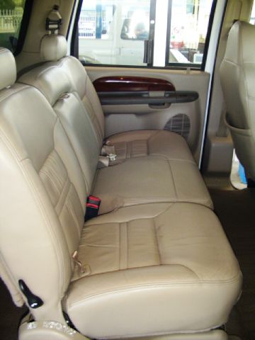 Ford Excursion 2001 photo 23