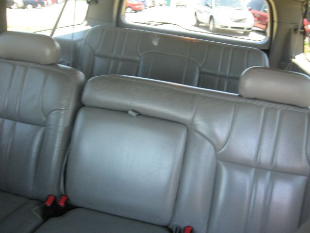 Ford Excursion 2001 photo 1