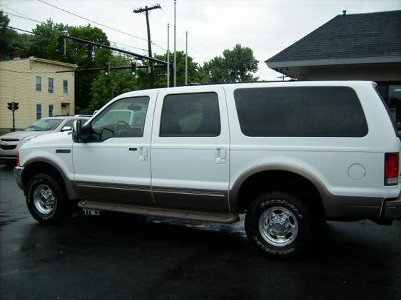 Ford Excursion 2001 photo 1