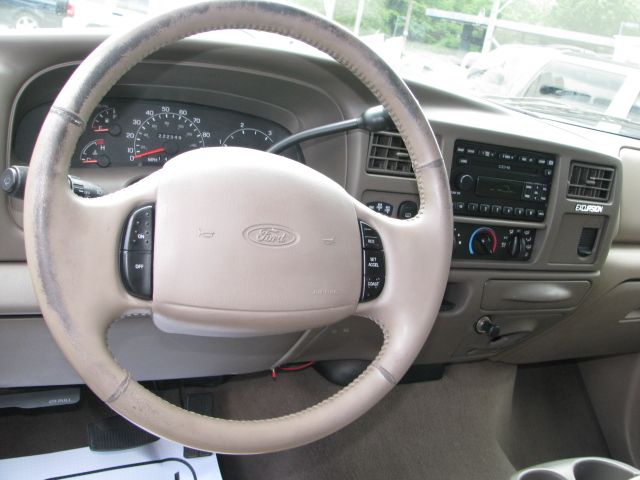 Ford Excursion 2001 photo 27