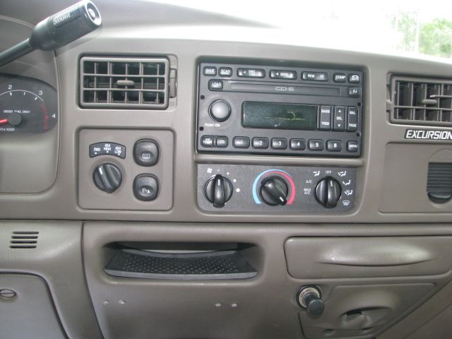 Ford Excursion 2001 photo 29