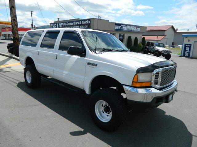 Ford Excursion 2001 photo 3