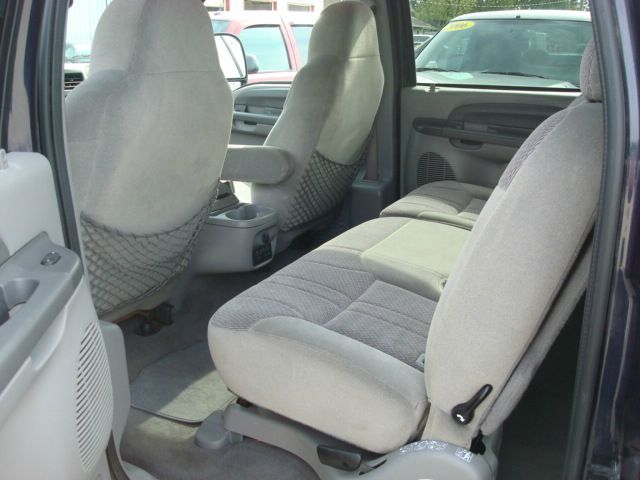 Ford Excursion 2001 photo 2