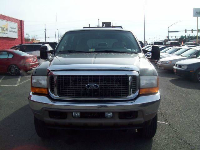 Ford Excursion 2001 photo 1