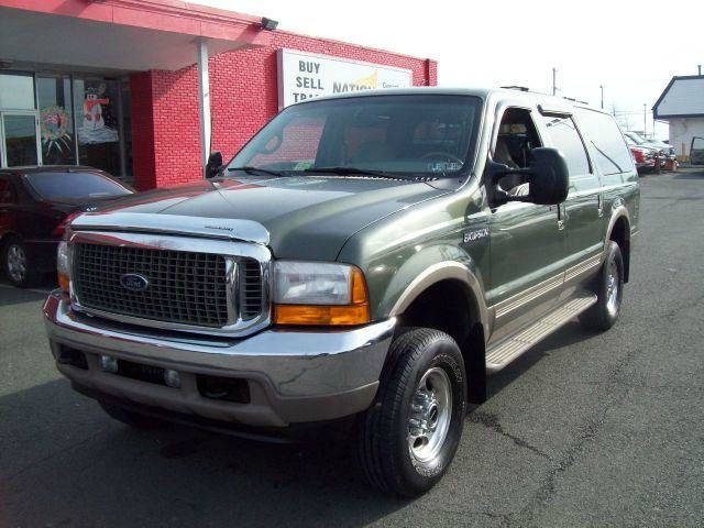 Ford Excursion 2001 photo 2