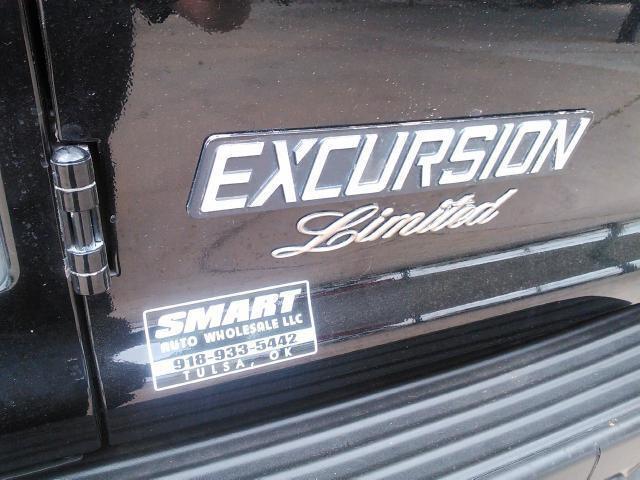 Ford Excursion 2002 photo 12