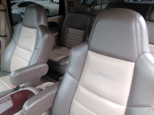 Ford Excursion 2002 photo 20