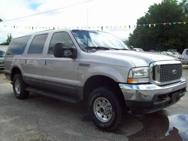 Ford Excursion 2002 photo 11