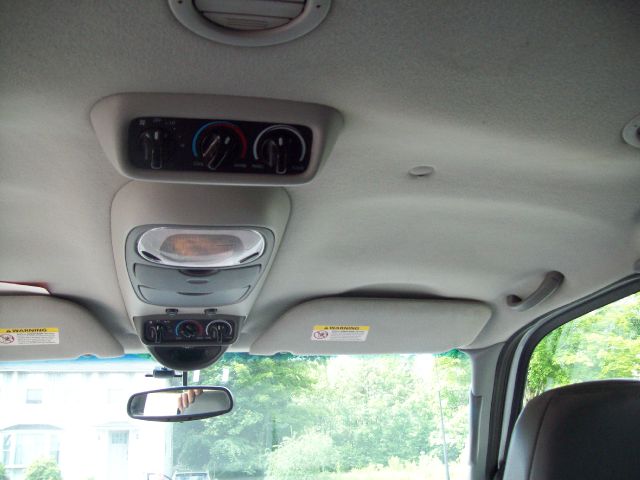 Ford Excursion 2002 photo 6