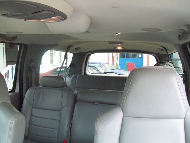 Ford Excursion 2002 photo 7