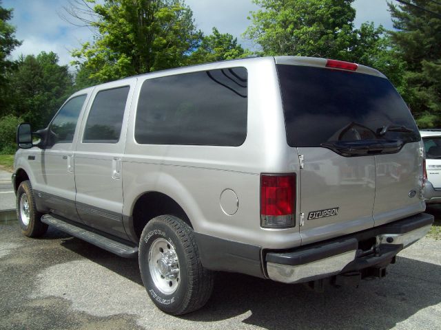 Ford Excursion 2002 photo 9