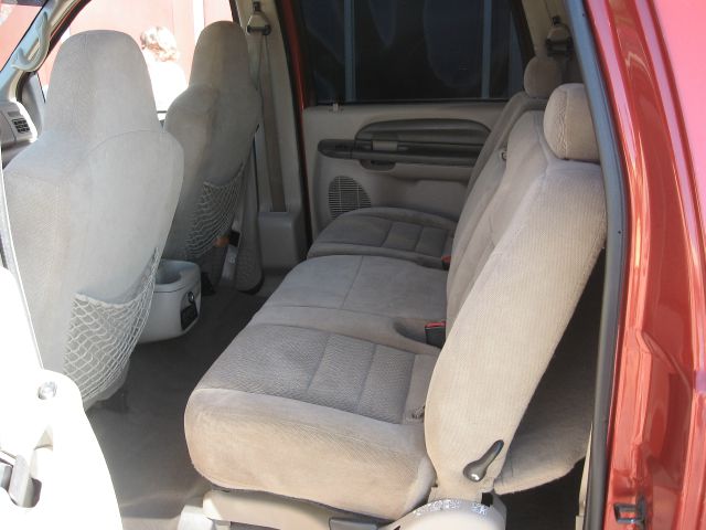 Ford Excursion 2002 photo 1