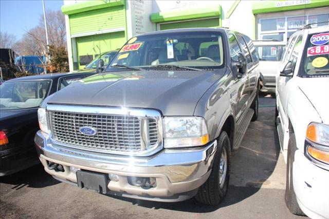 Ford Excursion 2002 photo 1