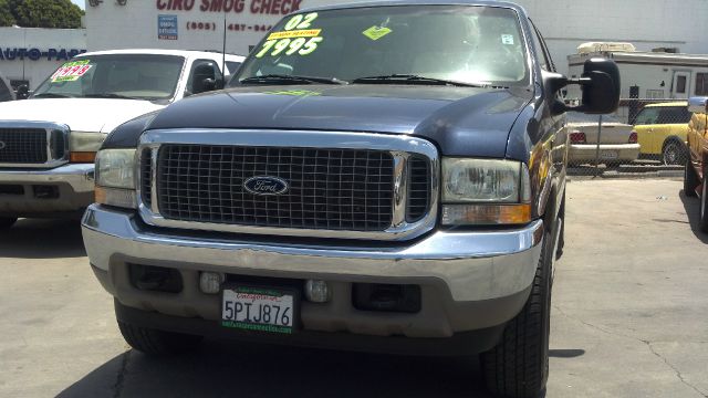 Ford Excursion 2002 photo 2