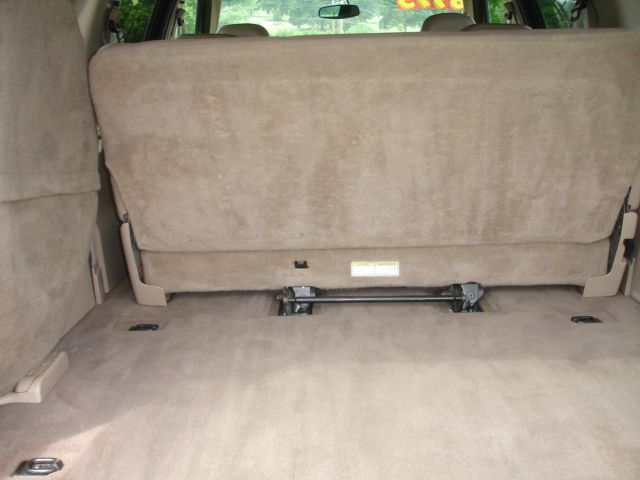 Ford Excursion 2002 photo 10