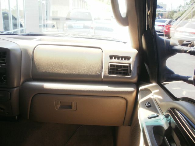 Ford Excursion 2003 photo 2