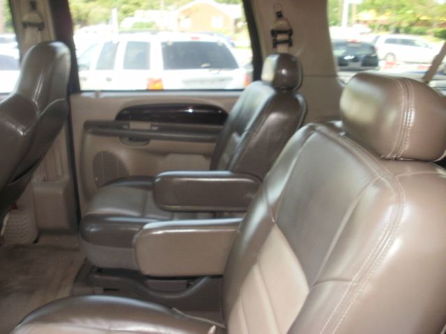 Ford Excursion 2003 photo 7