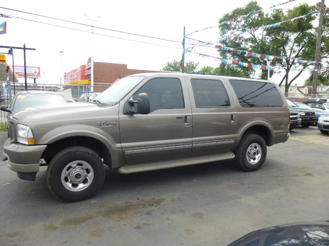 Ford Excursion 2003 photo 1