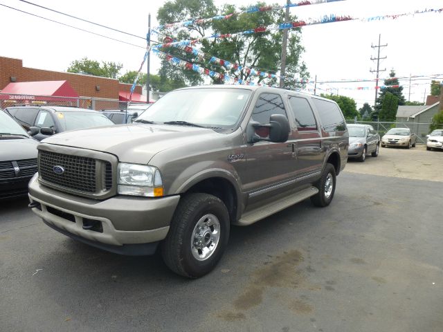 Ford Excursion 2003 photo 2