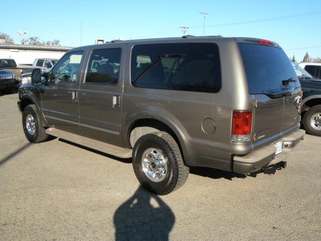 Ford Excursion 2003 photo 2