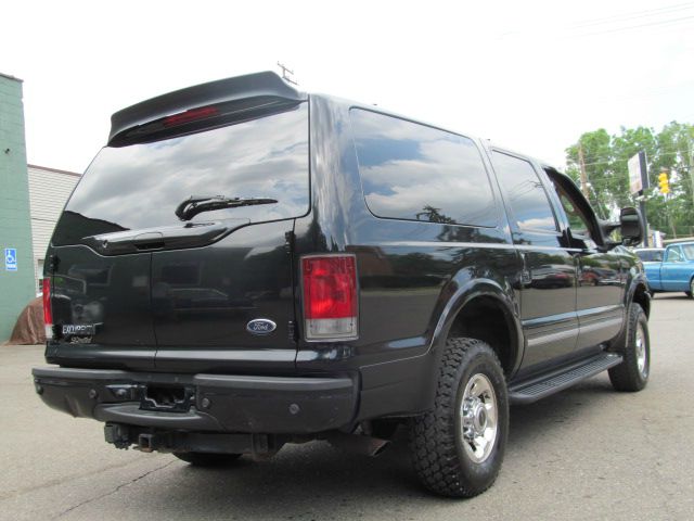 Ford Excursion 2003 photo 1