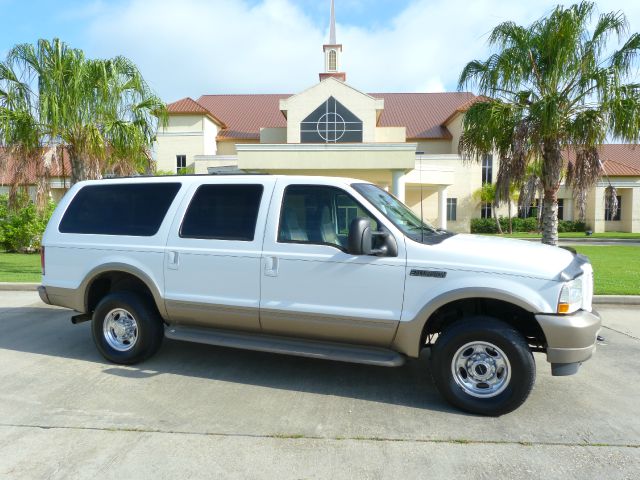 Ford Excursion 2003 photo 28