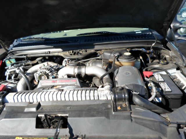 Ford Excursion 2003 photo 1