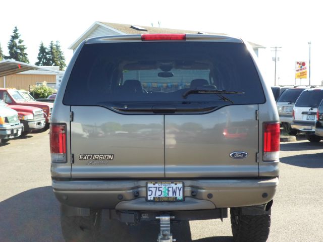 Ford Excursion 2003 photo 10