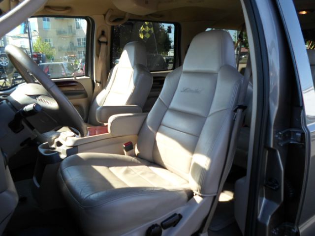 Ford Excursion 2003 photo 5