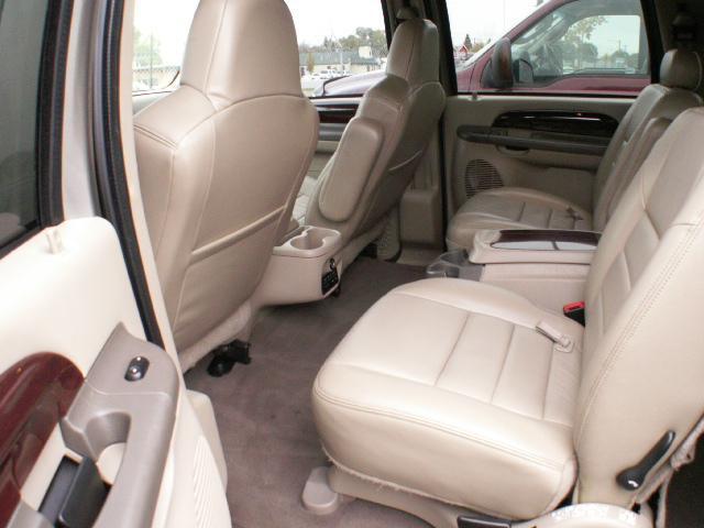 Ford Excursion 2003 photo 5