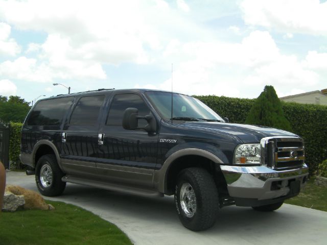 Ford Excursion 2003 photo 10