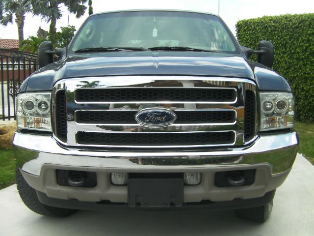 Ford Excursion 2003 photo 2