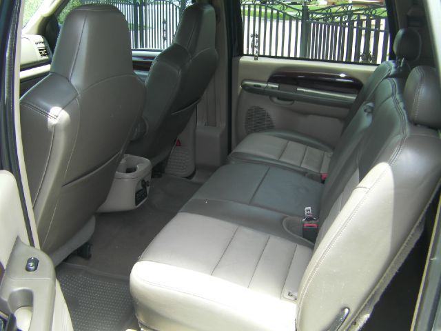 Ford Excursion 2003 photo 22