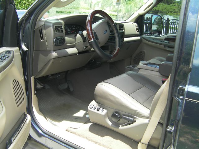 Ford Excursion 2003 photo 7