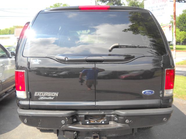 Ford Excursion 2003 photo 2