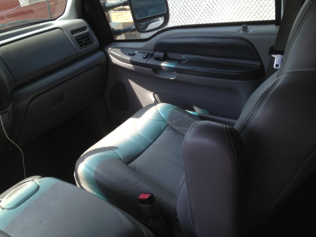 Ford Excursion 2003 photo 2