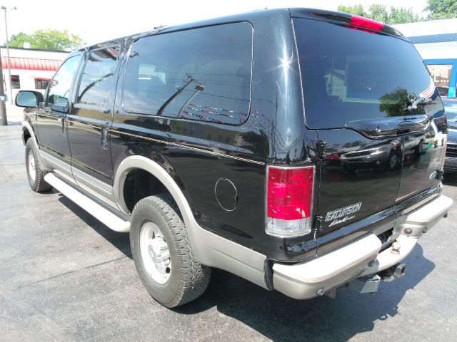 Ford Excursion 2004 photo 2