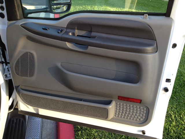 Ford Excursion 2004 photo 22