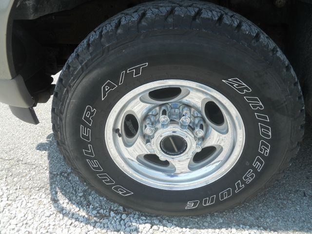 Ford Excursion 2004 photo 4