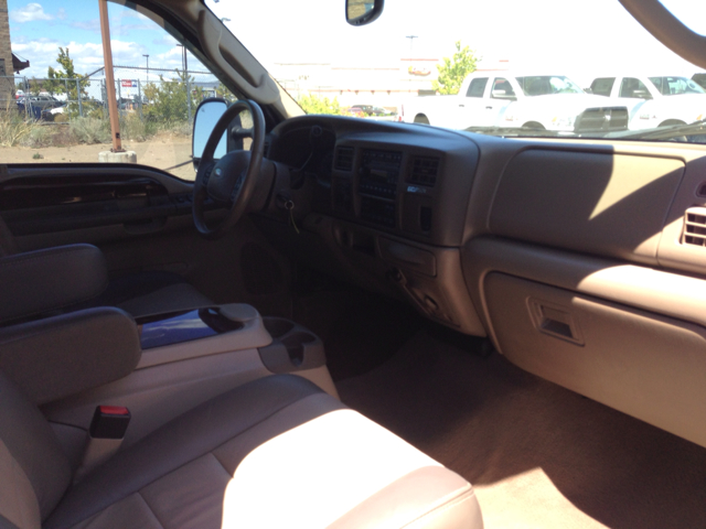 Ford Excursion 2004 photo 3