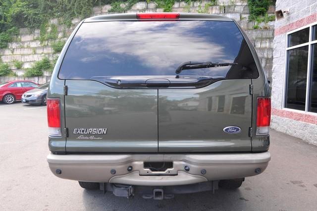 Ford Excursion 2004 photo 1