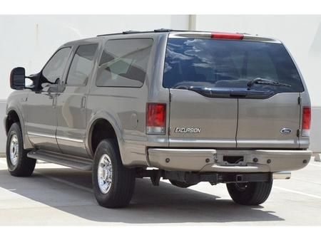 Ford Excursion 2004 photo 1