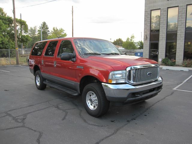 Ford Excursion 2004 photo 3